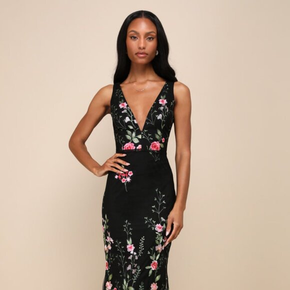 Lulus Soiree Blossom Black Floral Embroidered Mermaid Maxi Dress - Size S - Picture 1 of 1
